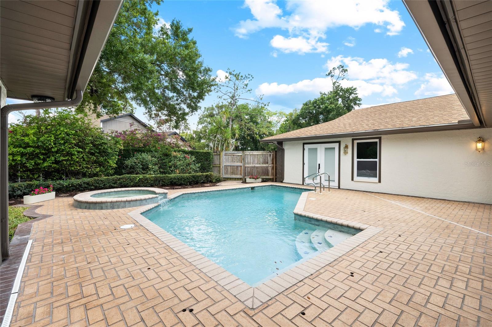 CARROLLWOOD VILLAGE SEC 1 - Residential