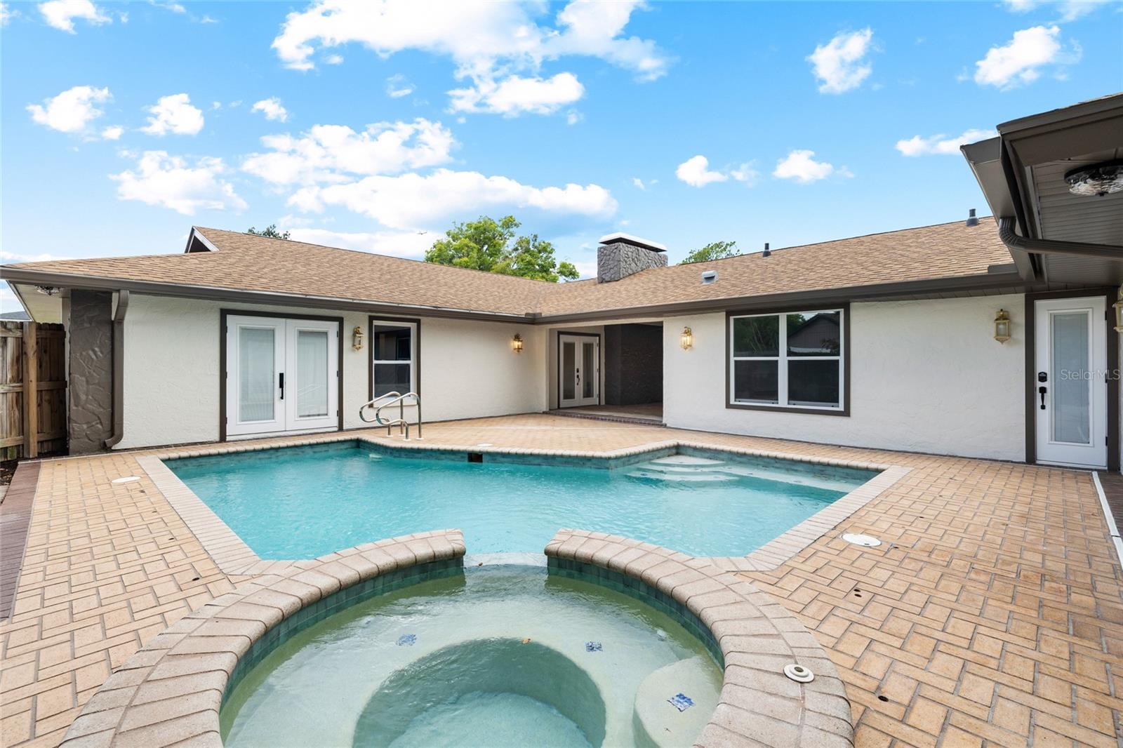 CARROLLWOOD VILLAGE SEC 1 - Residential