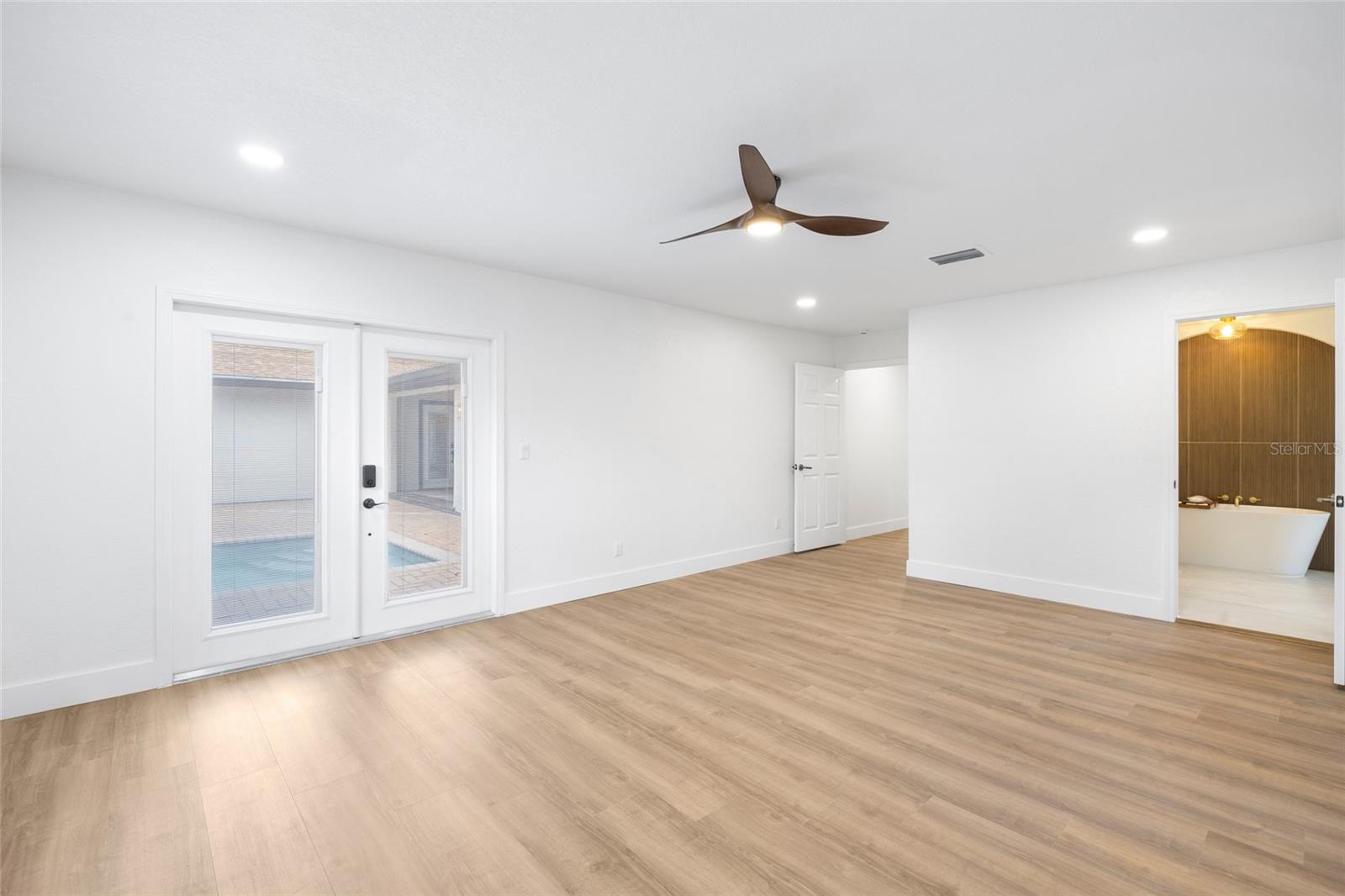 CARROLLWOOD VILLAGE SEC 1 - Residential