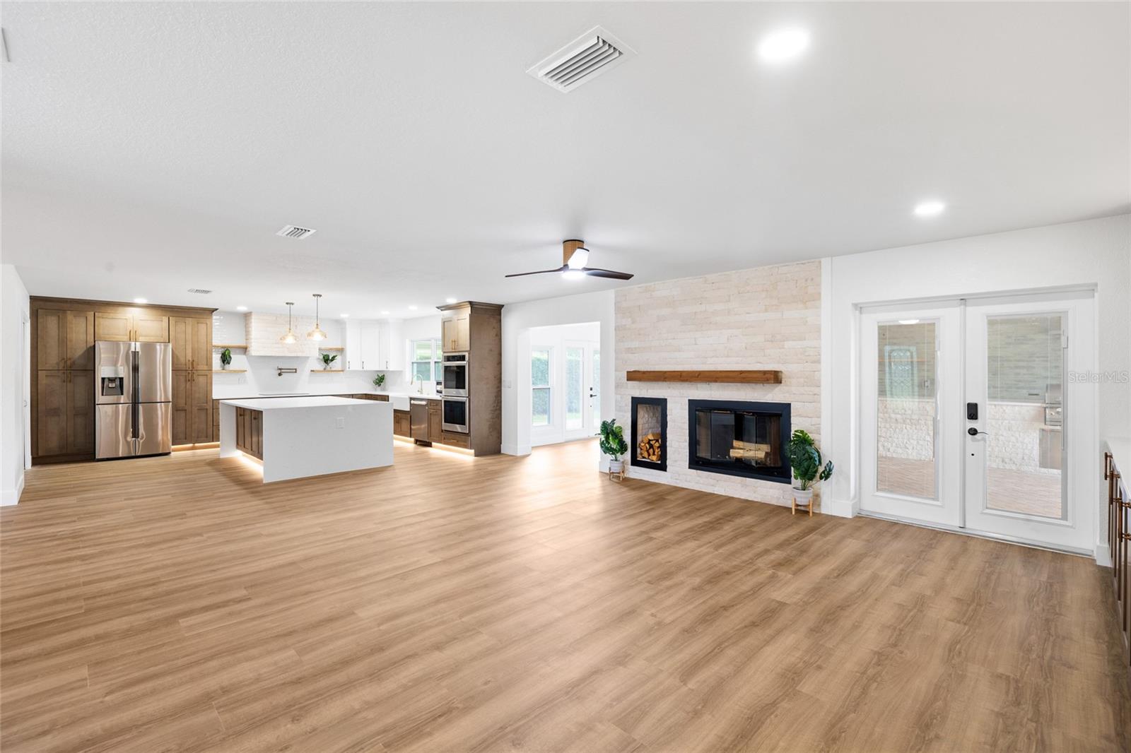CARROLLWOOD VILLAGE SEC 1 - Residential