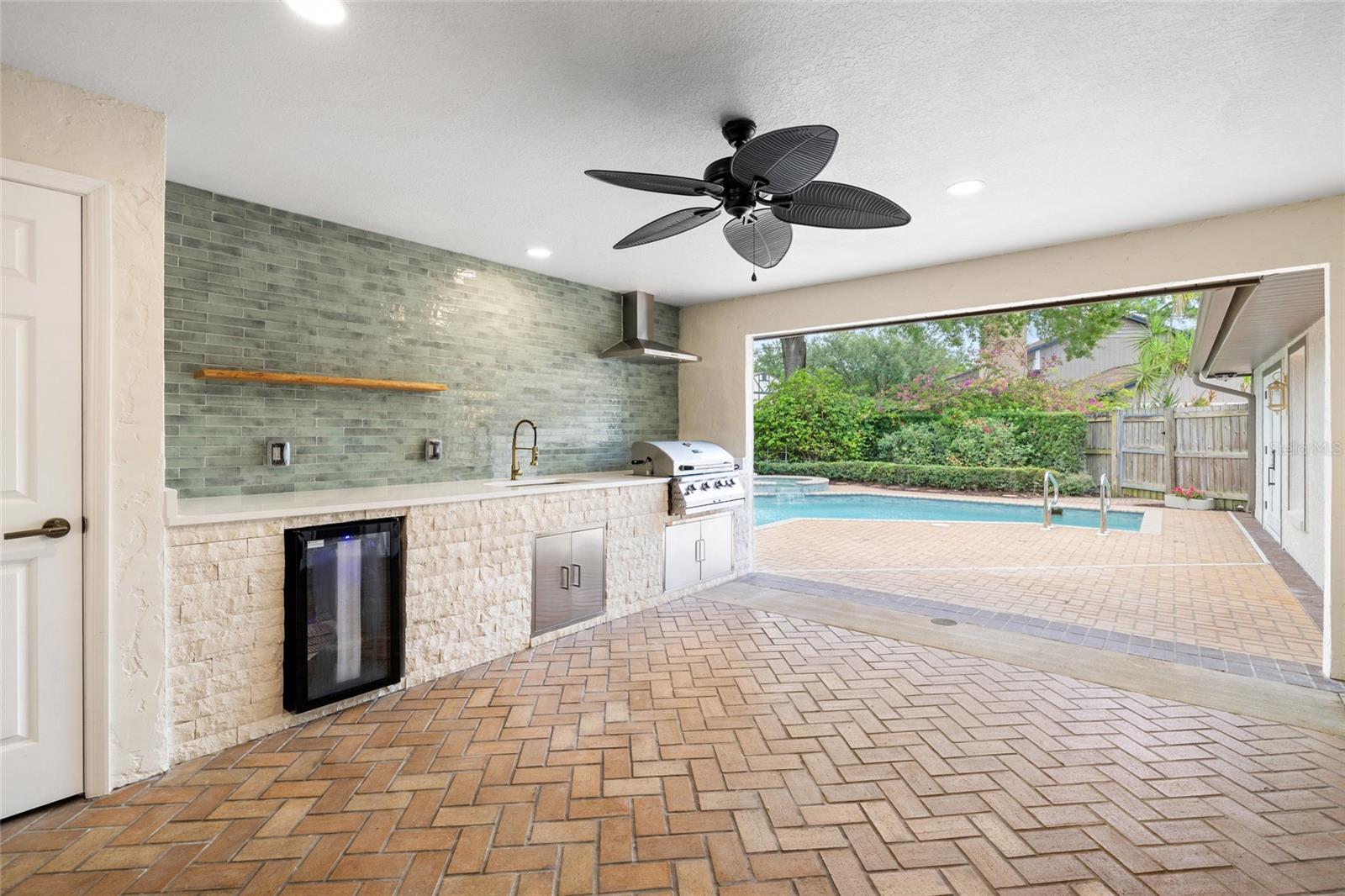 CARROLLWOOD VILLAGE SEC 1 - Residential