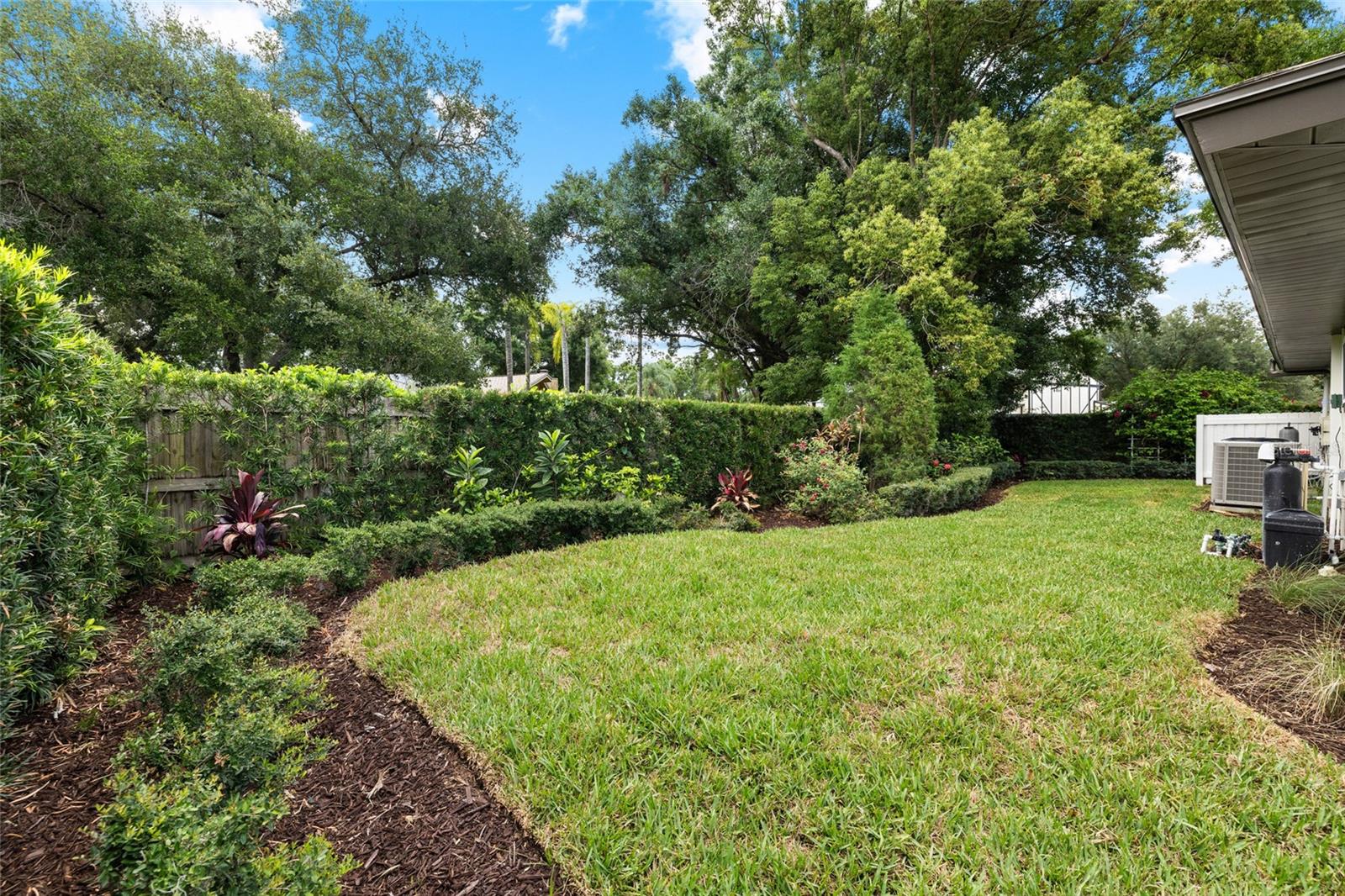CARROLLWOOD VILLAGE SEC 1 - Residential