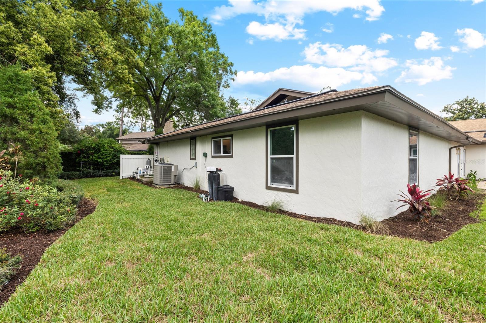 CARROLLWOOD VILLAGE SEC 1 - Residential