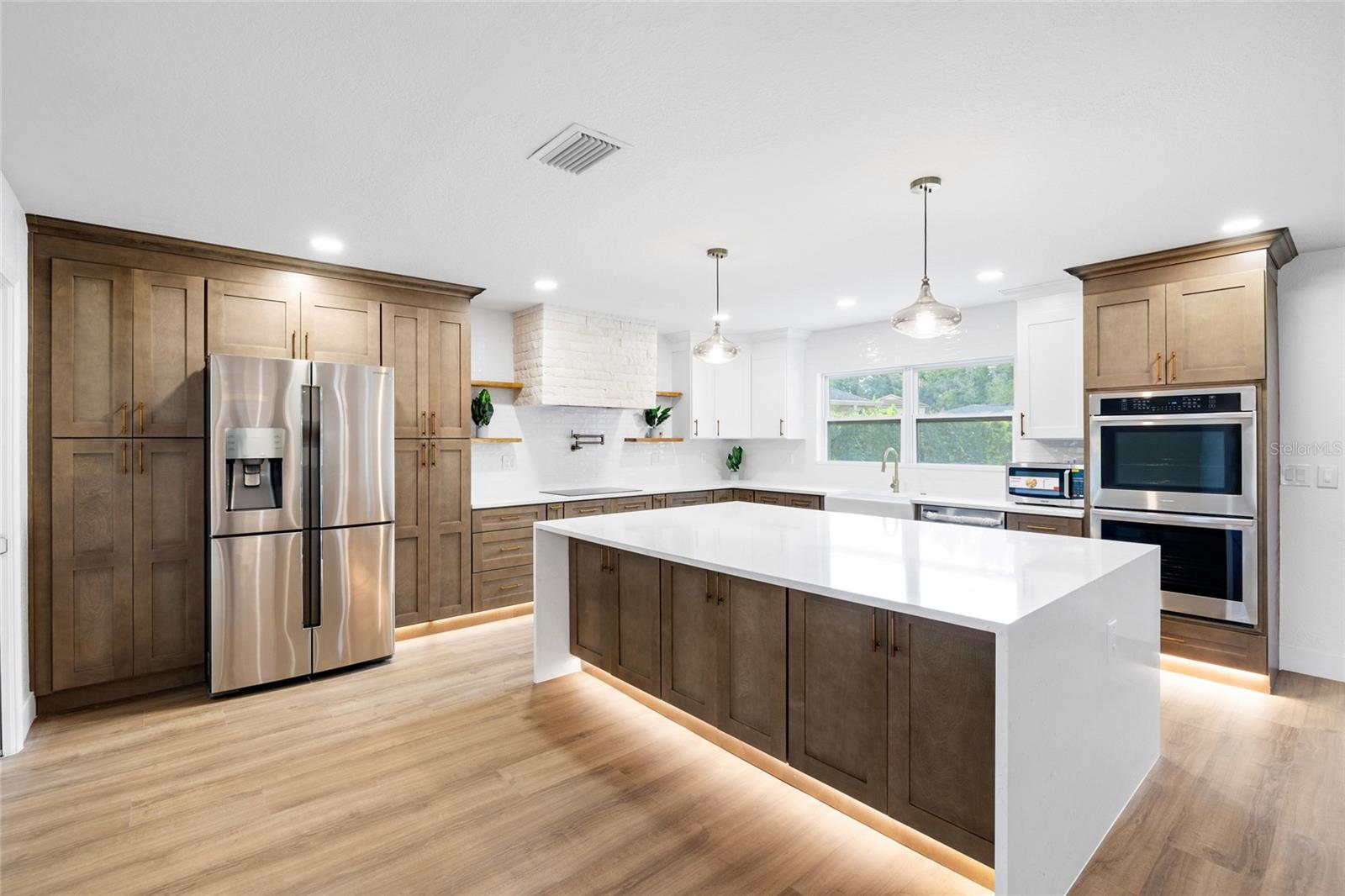 CARROLLWOOD VILLAGE SEC 1 - Residential
