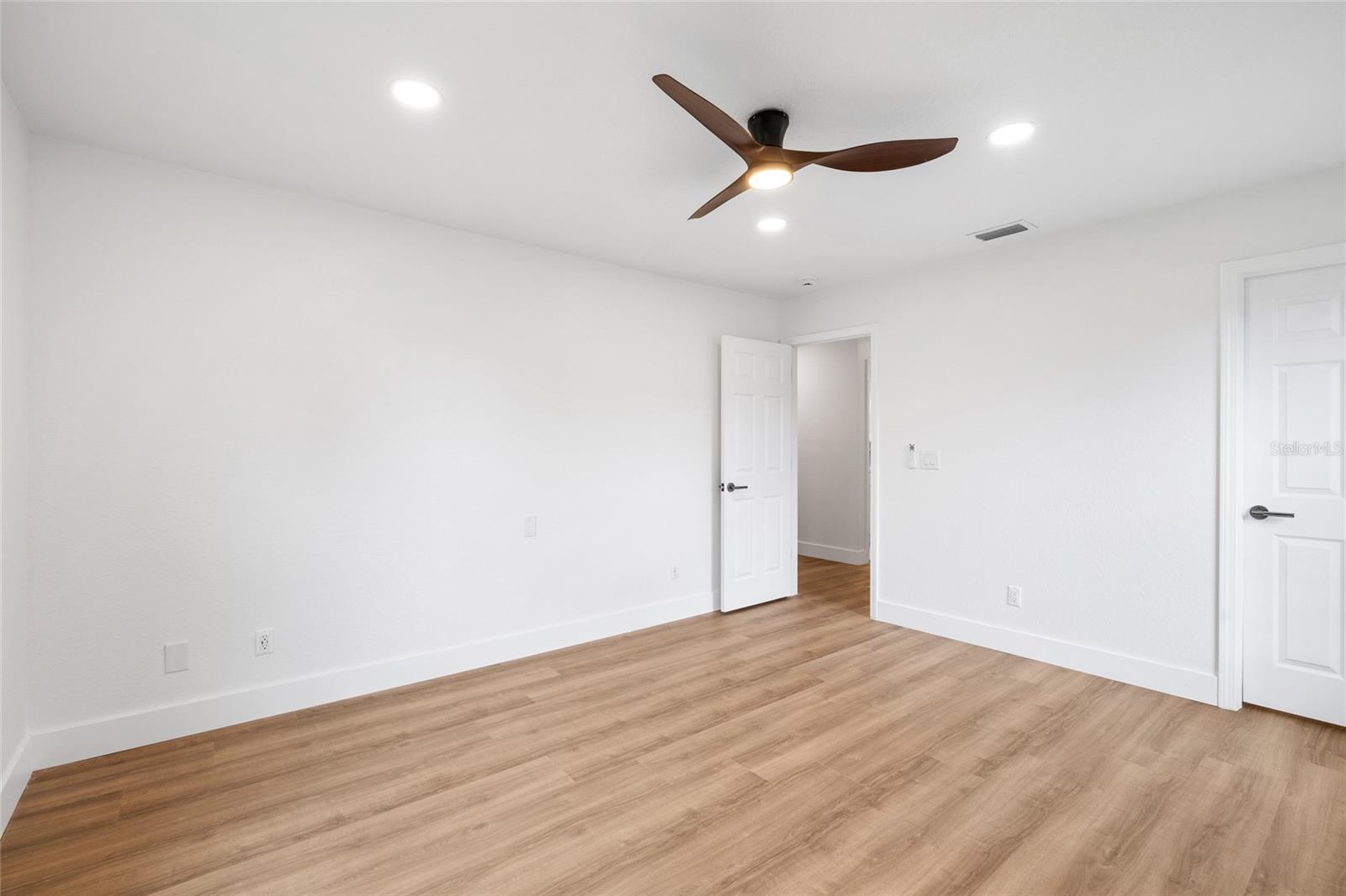 CARROLLWOOD VILLAGE SEC 1 - Residential