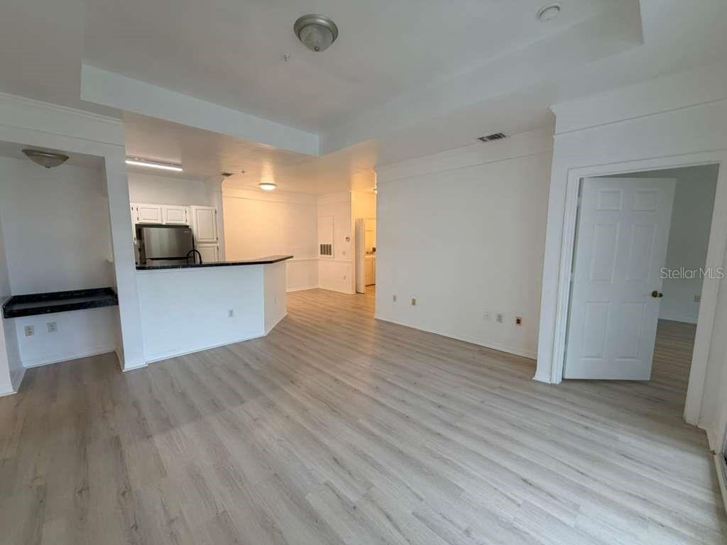 HAMPTONS/METROWEST - Residential Lease