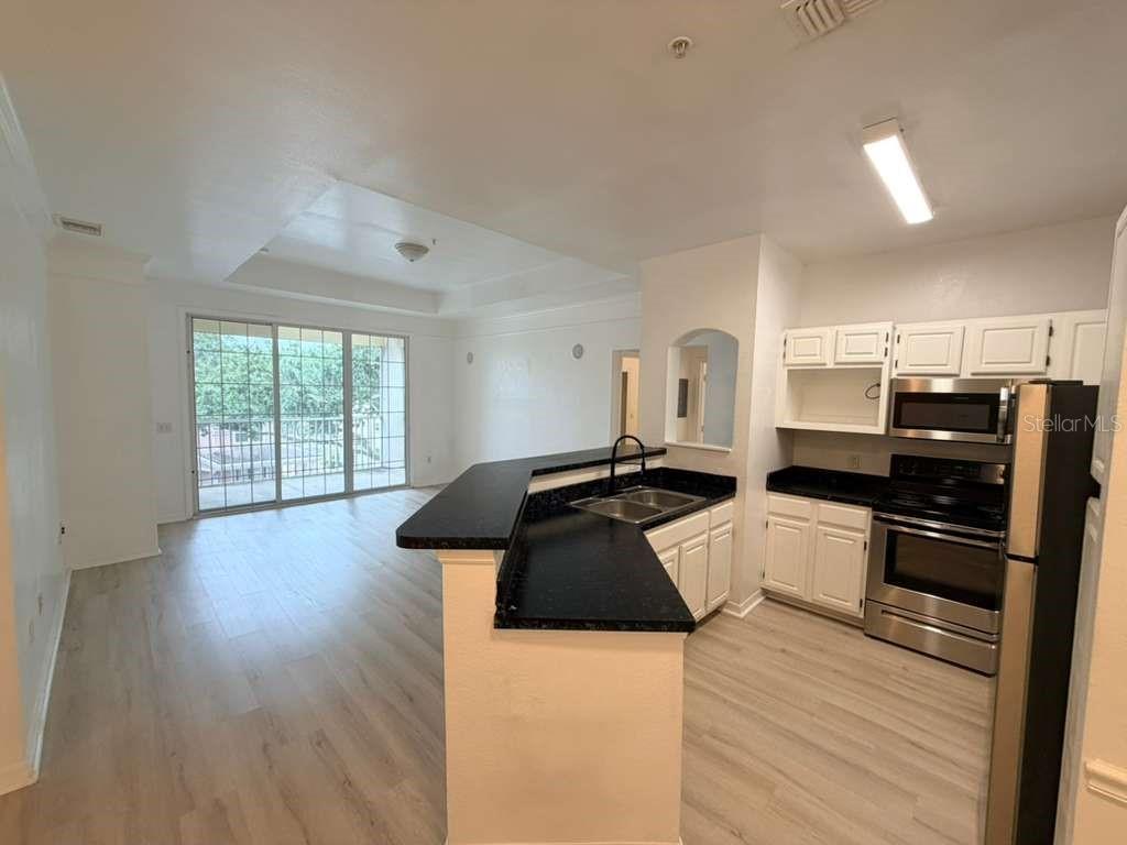 HAMPTONS/METROWEST - Residential Lease