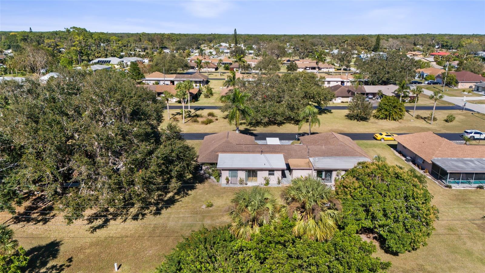 GOLFWOOD CONDO 1 - Residential