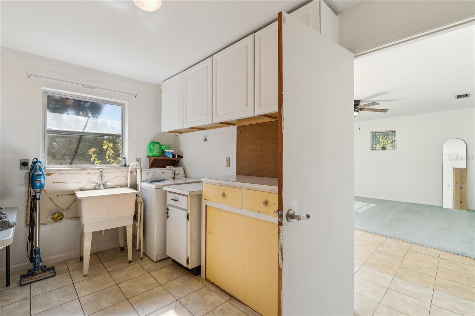 GOLFWOOD CONDO 1 - Residential