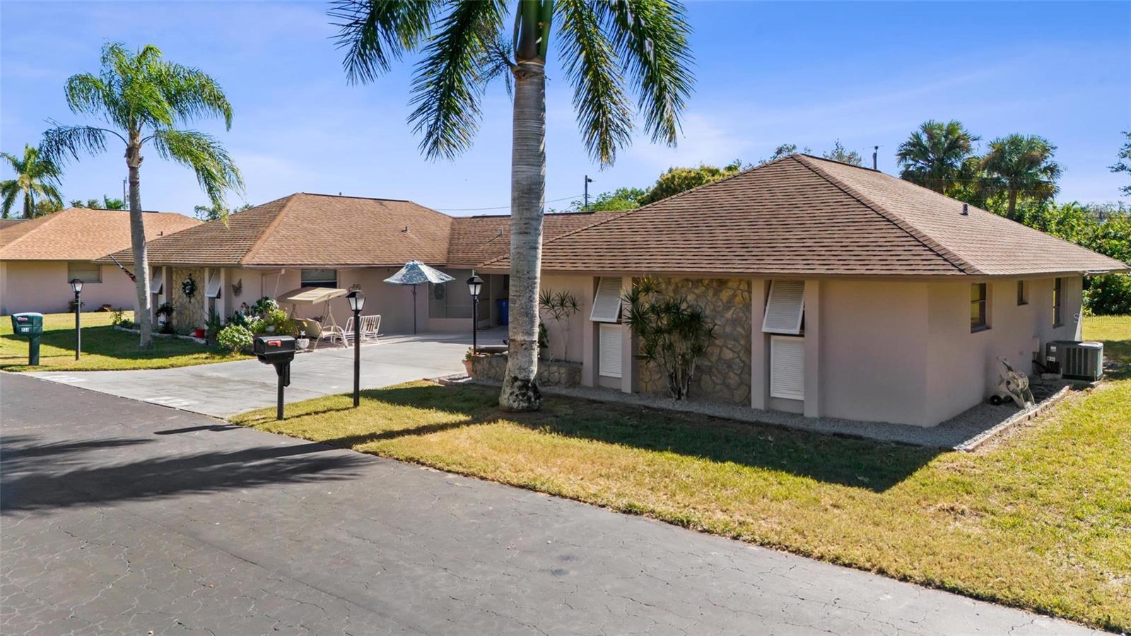 GOLFWOOD CONDO 1 - Residential