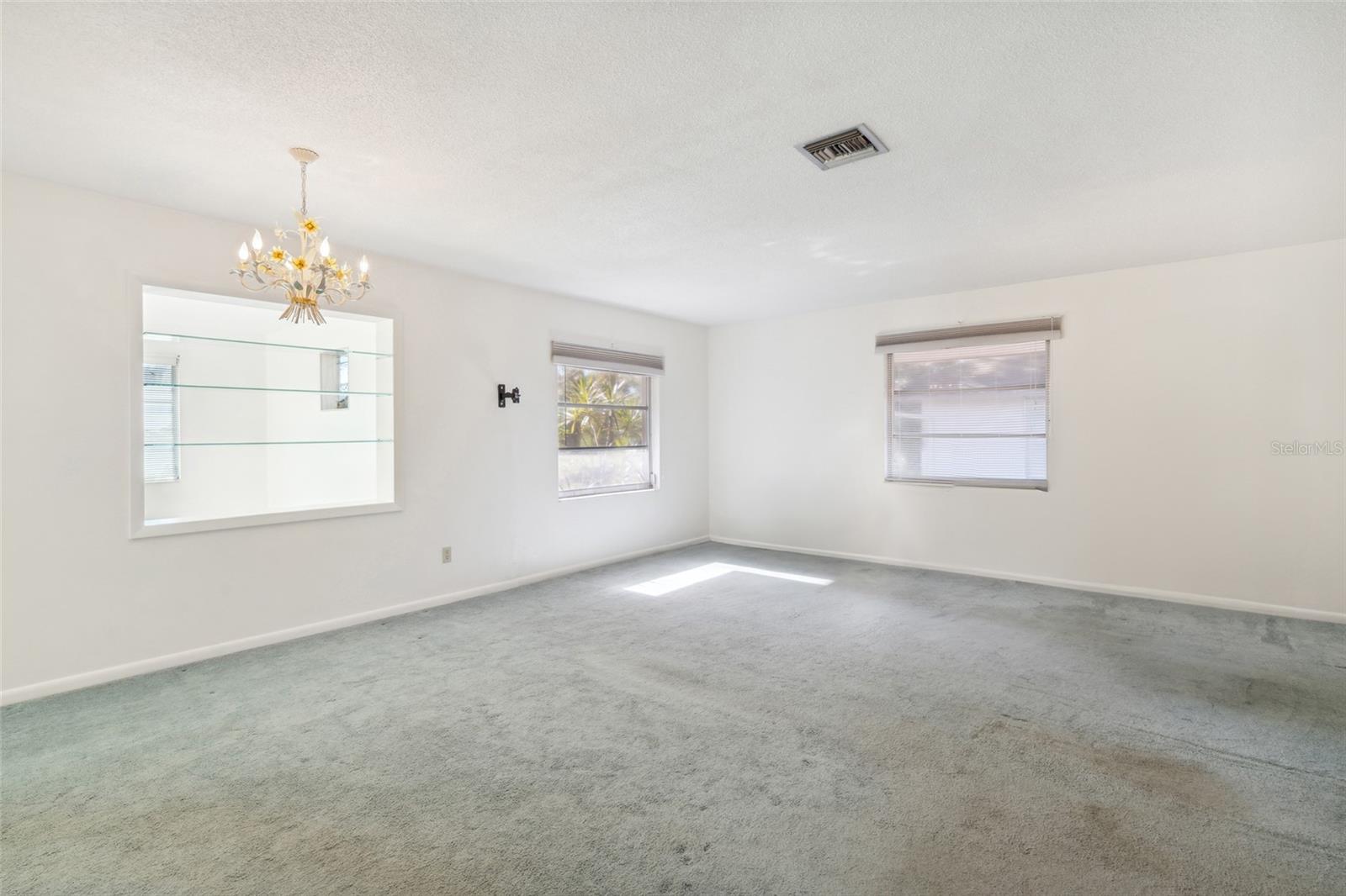 GOLFWOOD CONDO 1 - Residential