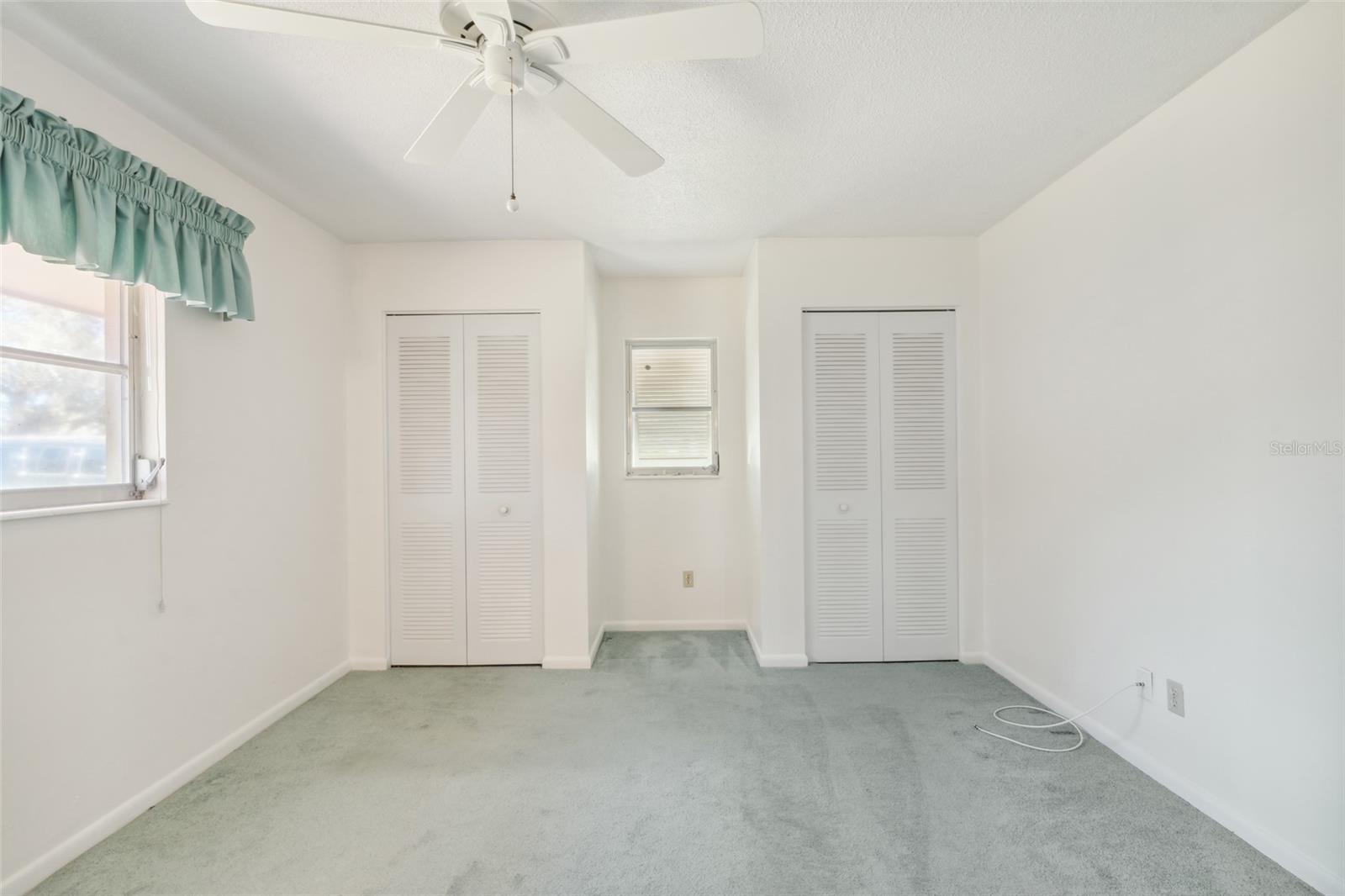 GOLFWOOD CONDO 1 - Residential