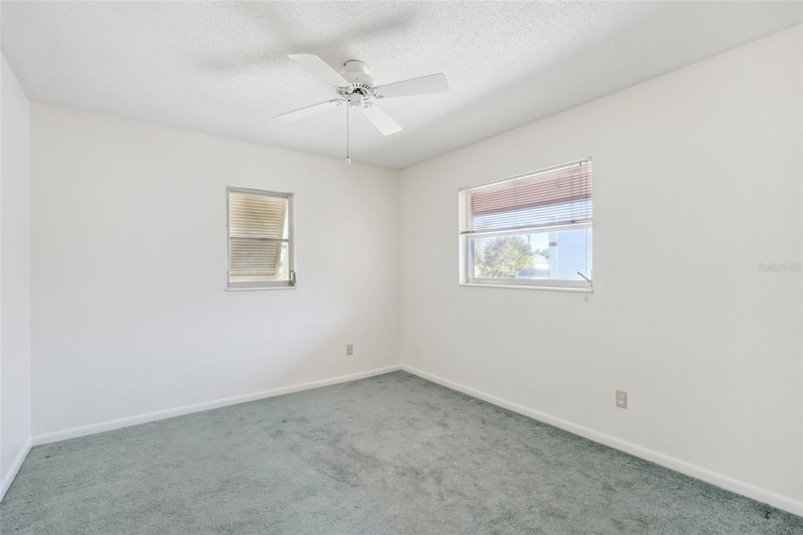 GOLFWOOD CONDO 1 - Residential