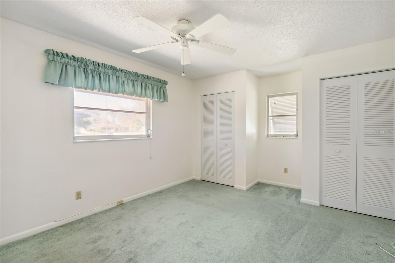 GOLFWOOD CONDO 1 - Residential