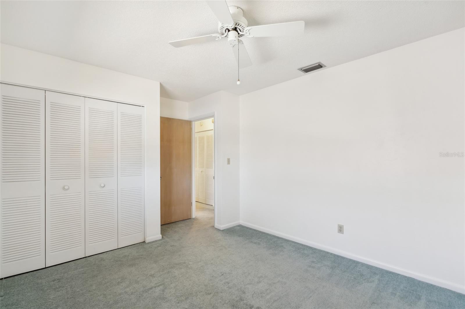 GOLFWOOD CONDO 1 - Residential