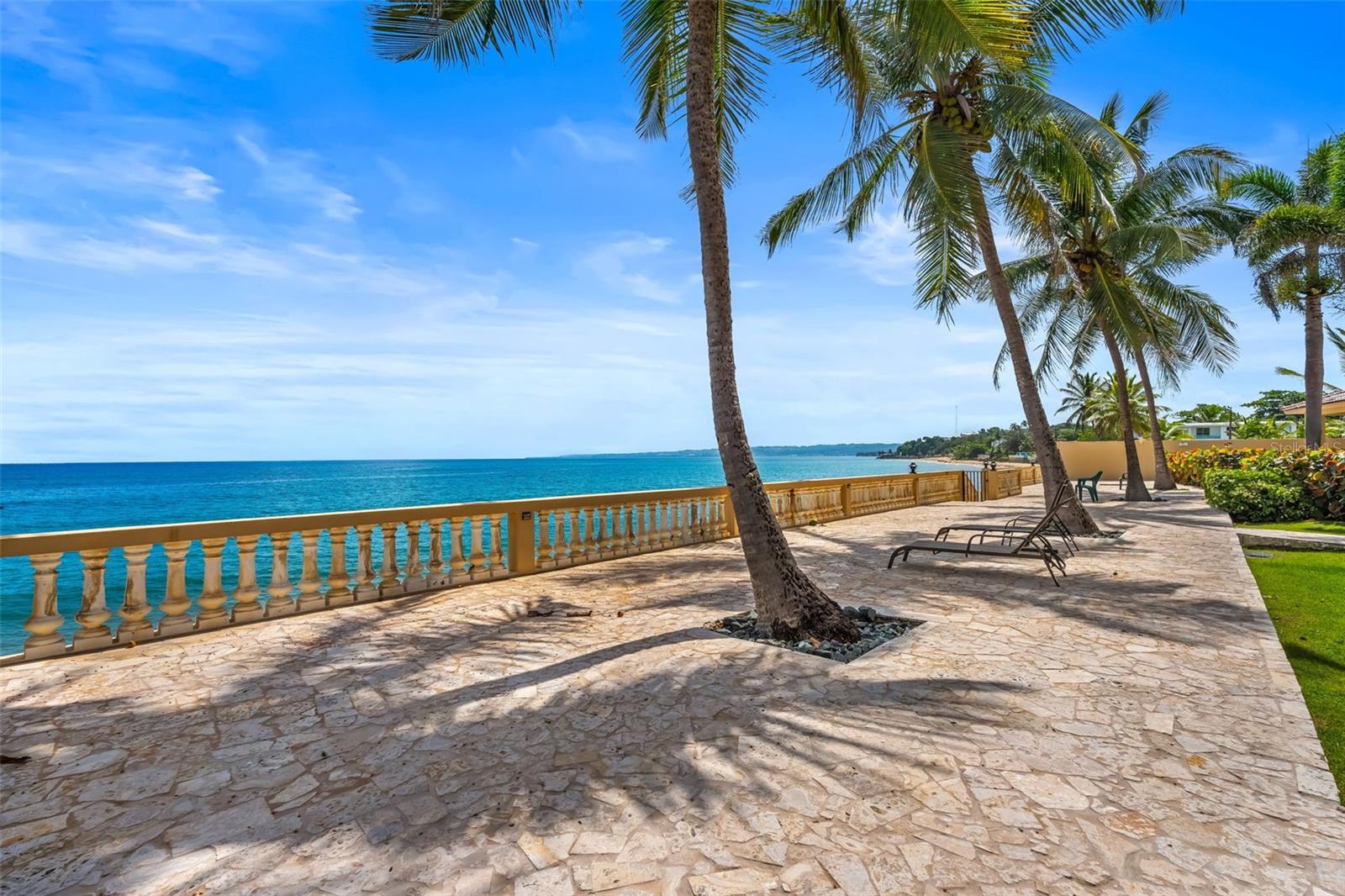 CONDOMINUM OCEAN VIEW CASTLE - Residential