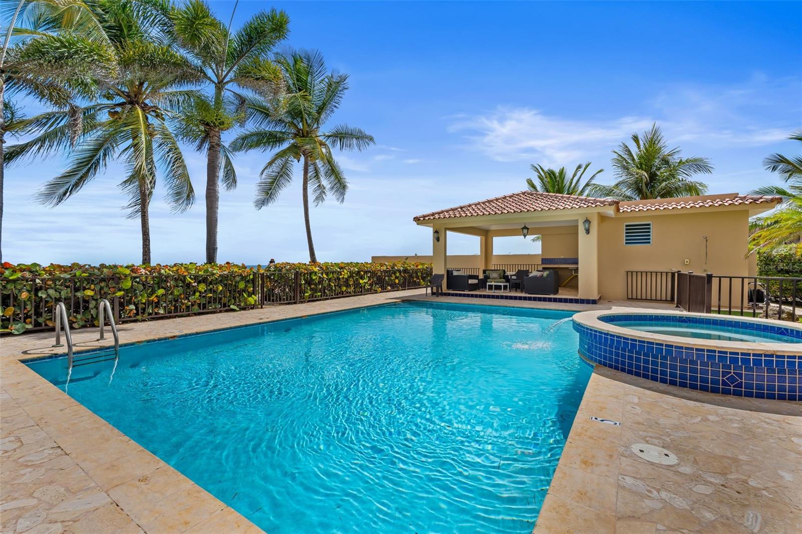 CONDOMINUM OCEAN VIEW CASTLE - Residential