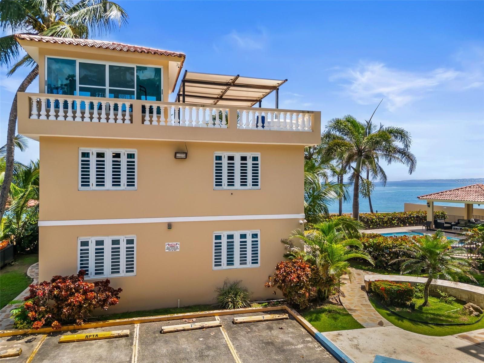 CONDOMINUM OCEAN VIEW CASTLE - Residential