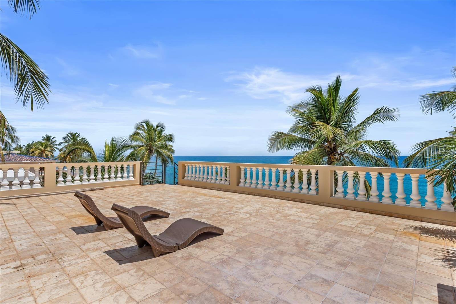 CONDOMINUM OCEAN VIEW CASTLE - Residential