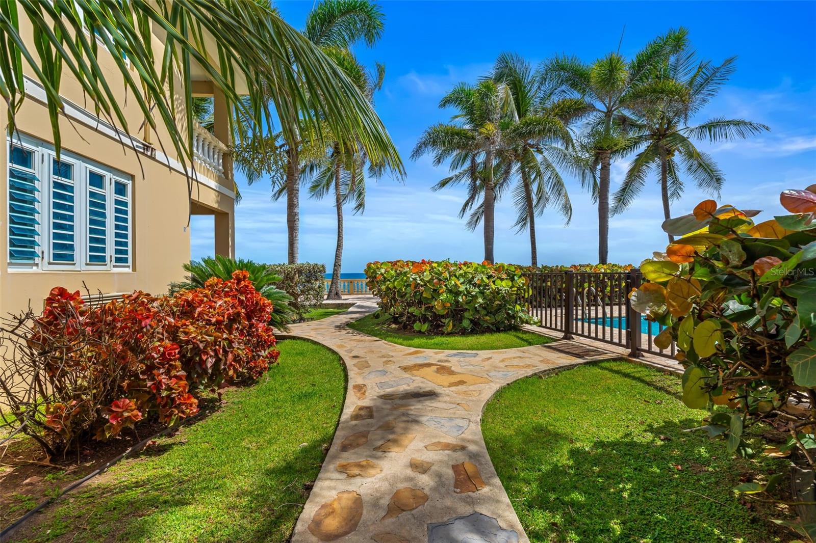 CONDOMINUM OCEAN VIEW CASTLE - Residential
