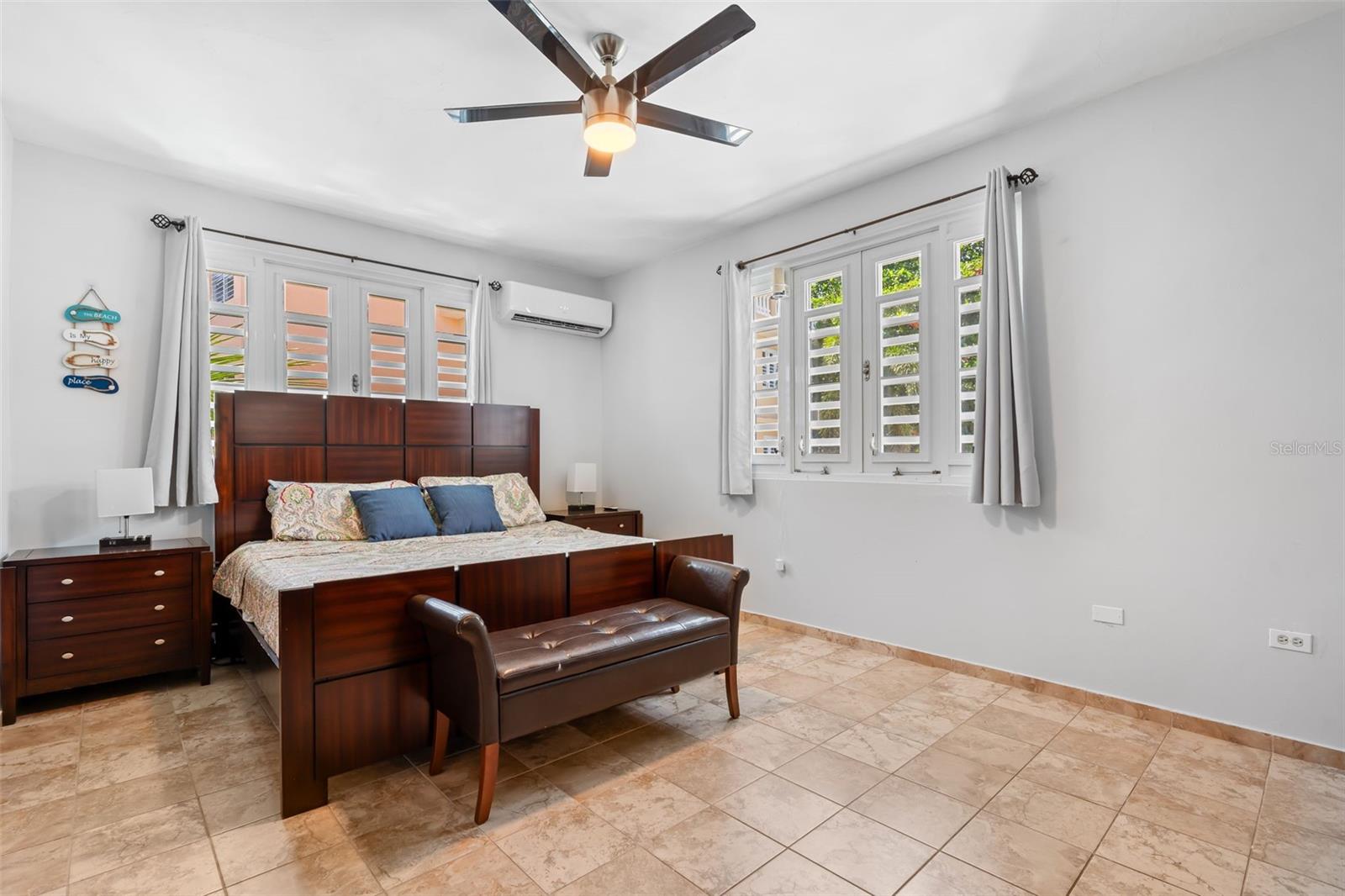 CONDOMINUM OCEAN VIEW CASTLE - Residential
