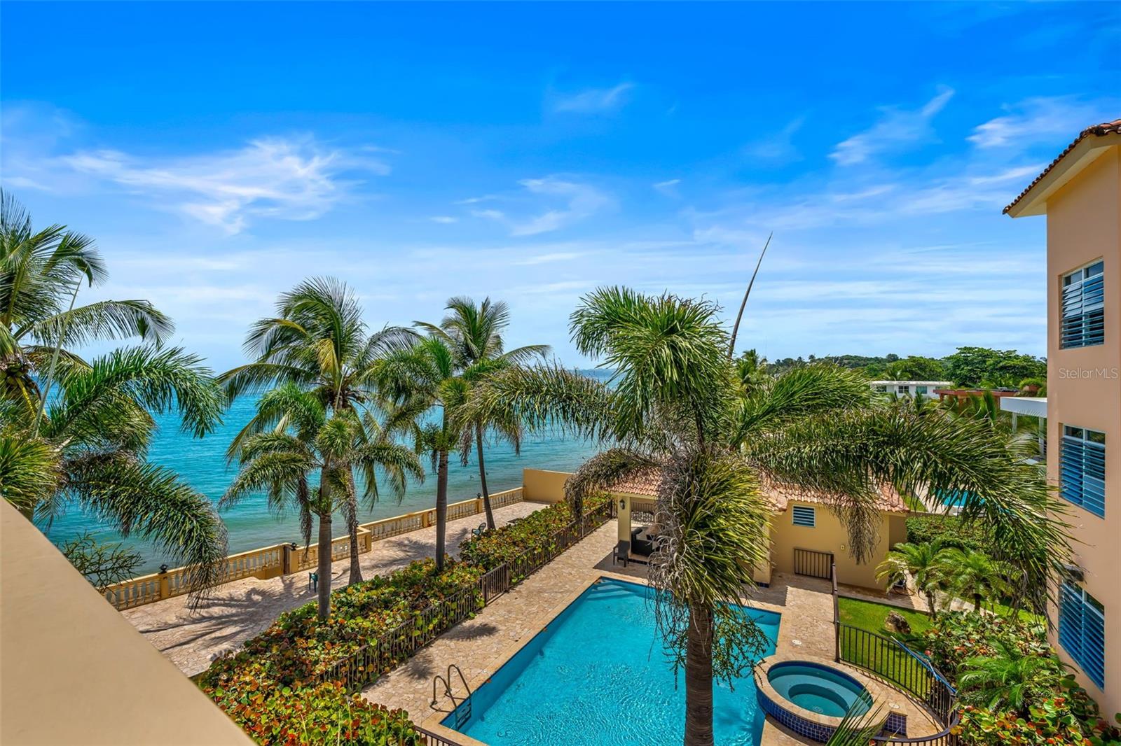 CONDOMINUM OCEAN VIEW CASTLE - Residential