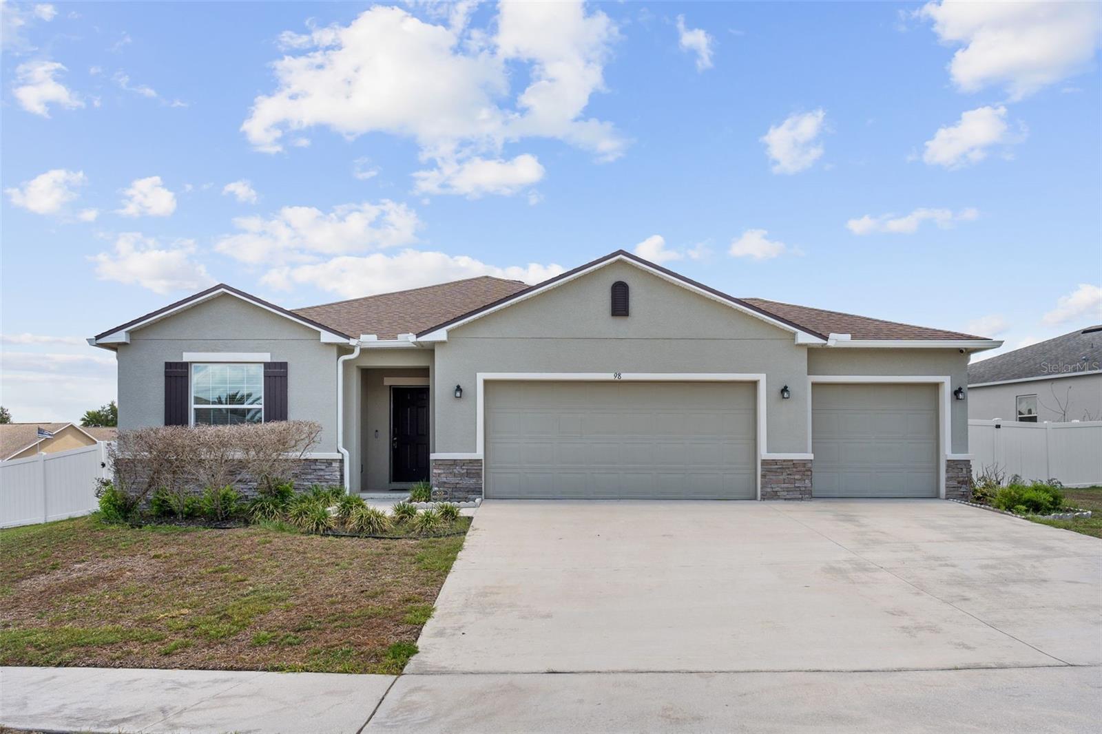 EAGLE POINTE PH III SUB - Residential