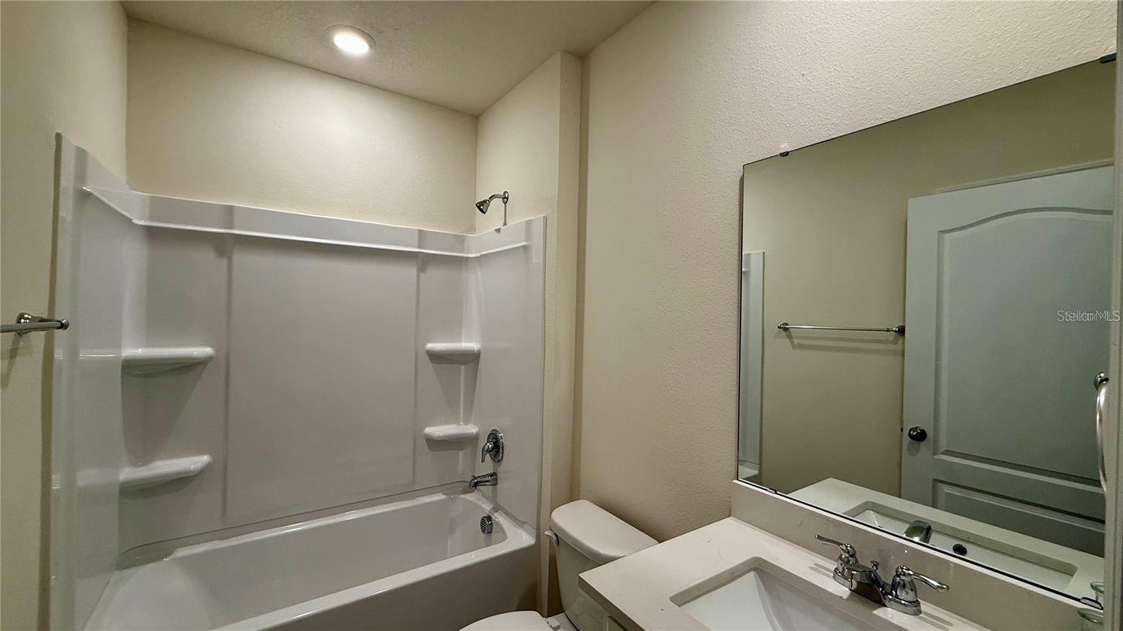 LAKE DEER ESTATES - Residential Lease