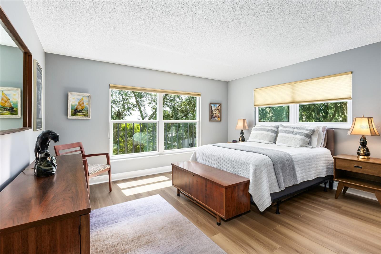 MOUNT DORA VILLA DORA CONDO UNIT 01 - Residential