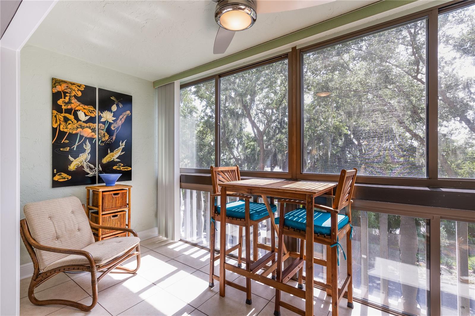 MOUNT DORA VILLA DORA CONDO UNIT 01 - Residential