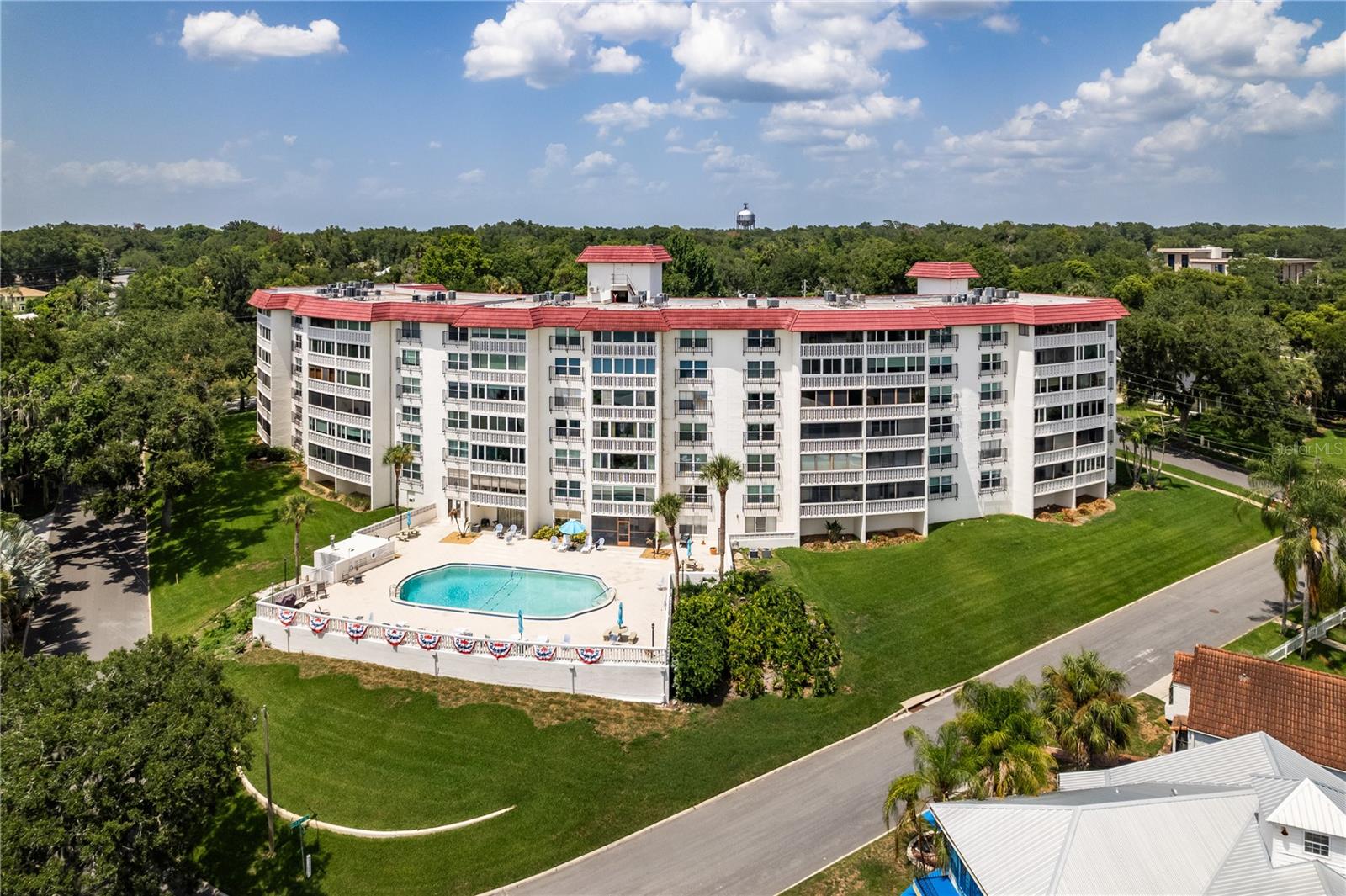 MOUNT DORA VILLA DORA CONDO UNIT 01 - Residential