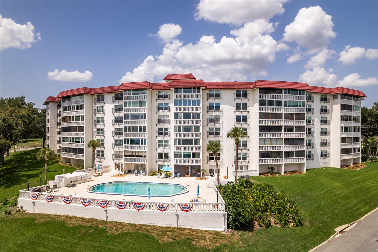 MOUNT DORA VILLA DORA CONDO UNIT 01 - Residential