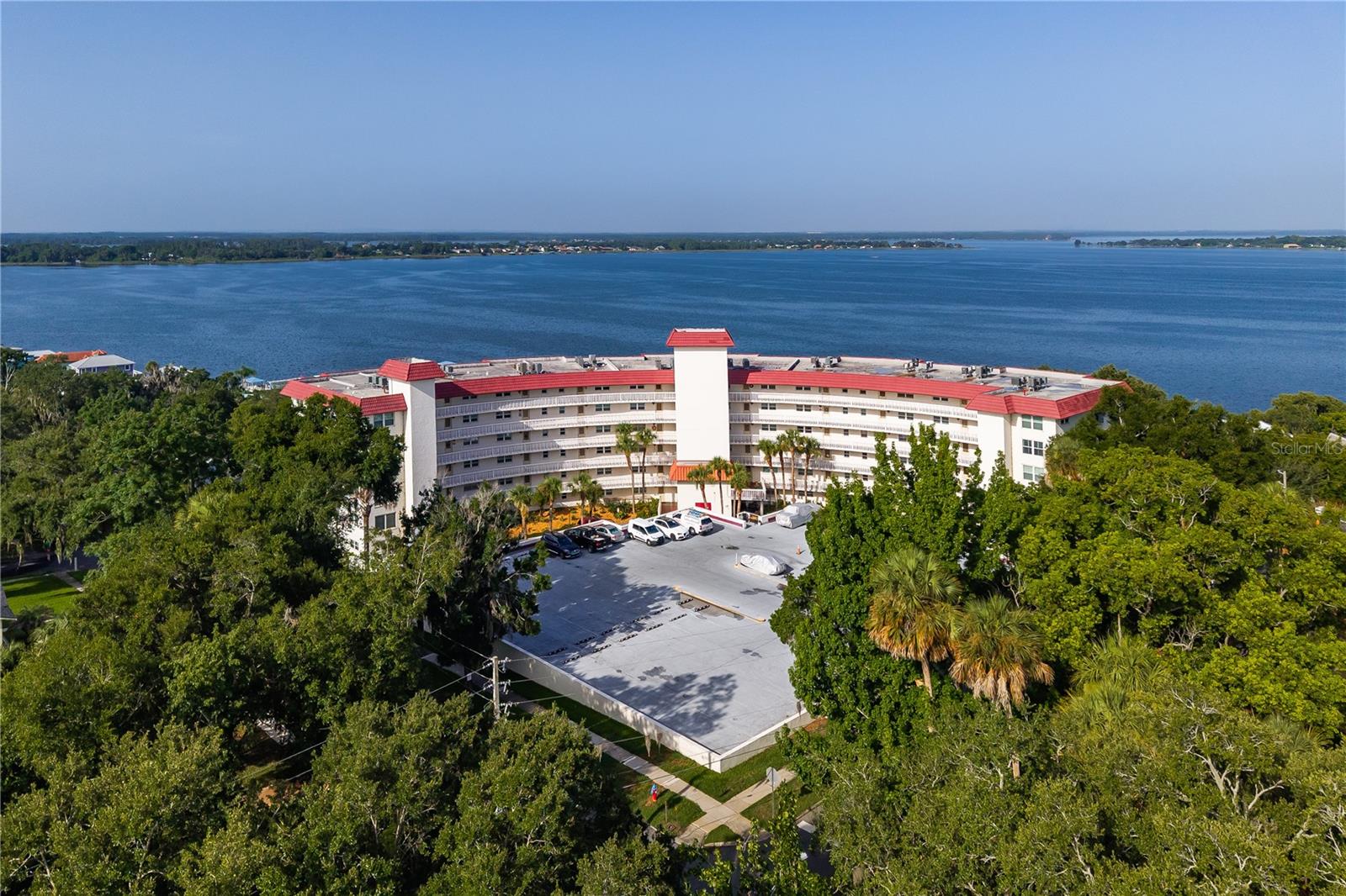 MOUNT DORA VILLA DORA CONDO UNIT 01 - Residential