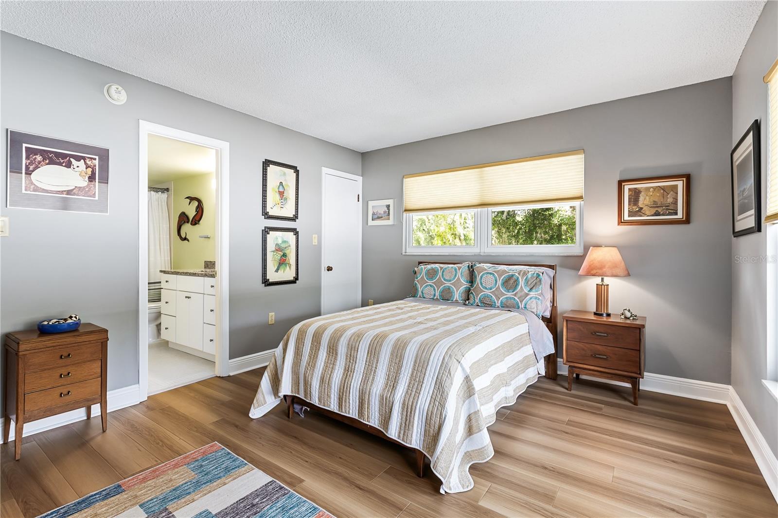 MOUNT DORA VILLA DORA CONDO UNIT 01 - Residential