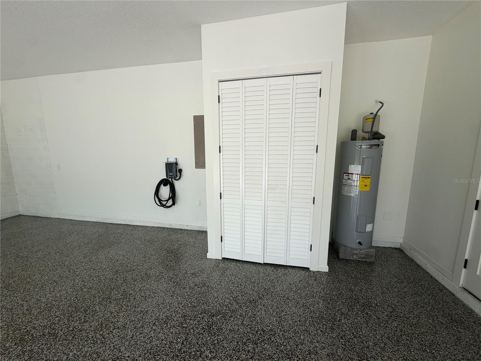 ACADEMY HEIGHTS - Residential