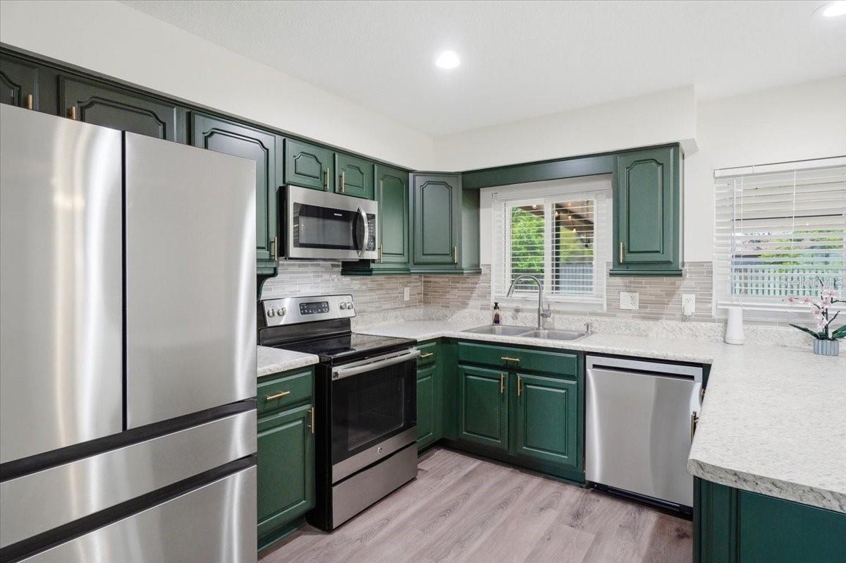 ACREAGE - Residential