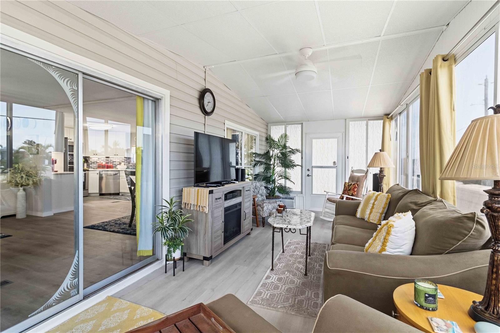 PALMA SOLA SHORES - Residential
