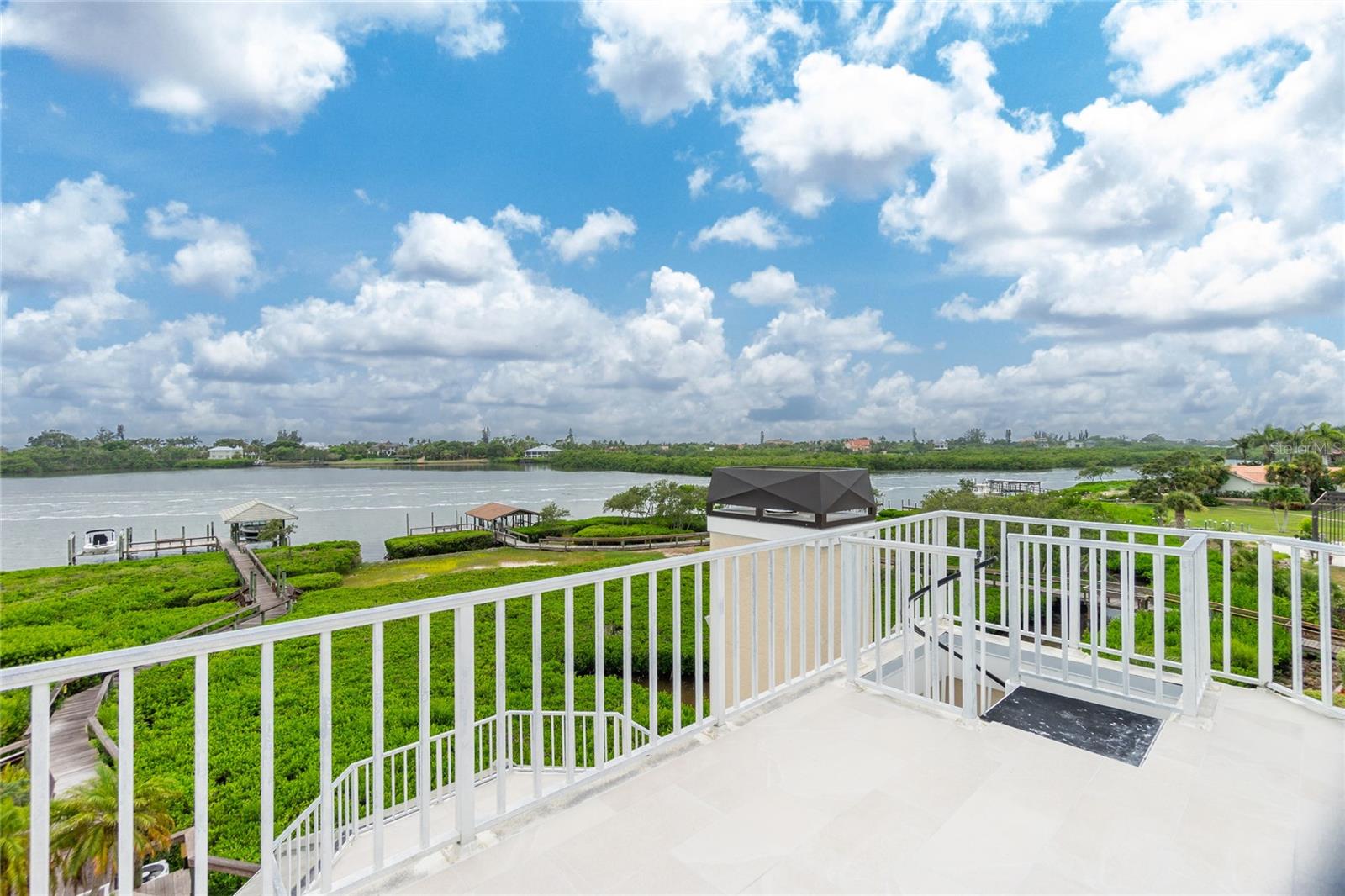 SORRENTO SHORES REPLAT - Residential