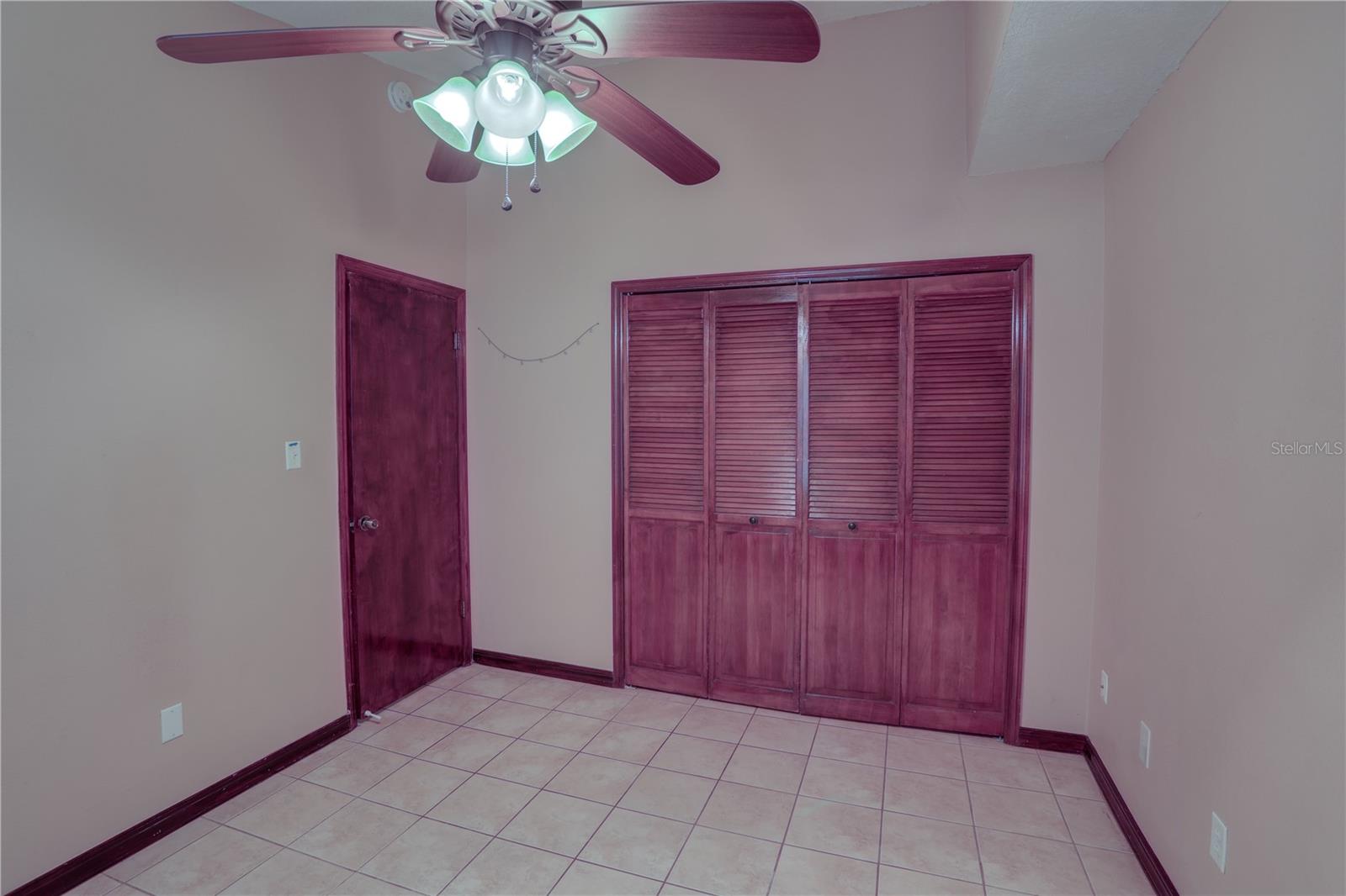 OAKLAND VILLAGE SEC 1 - Residential Lease