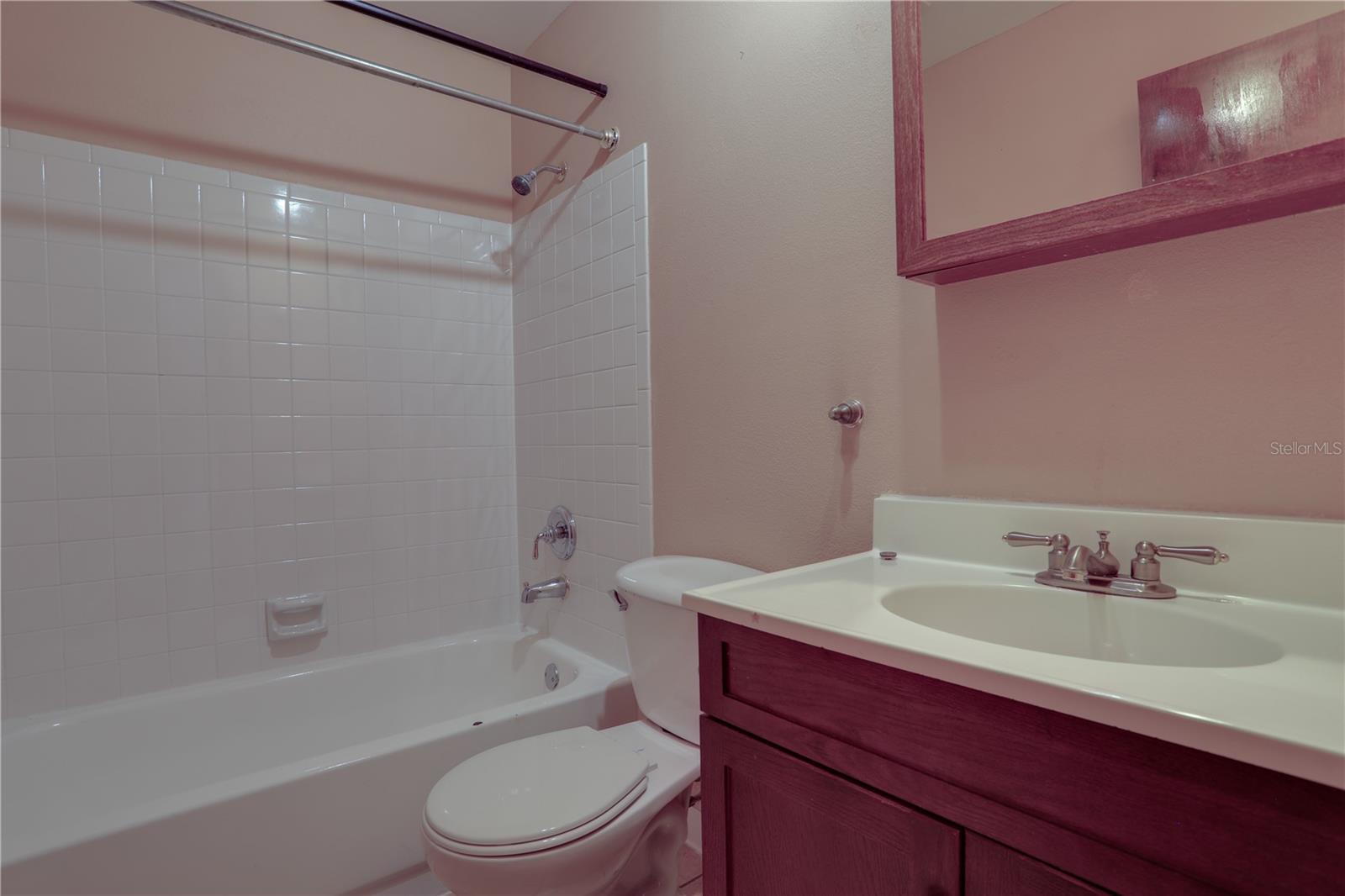 OAKLAND VILLAGE SEC 1 - Residential Lease