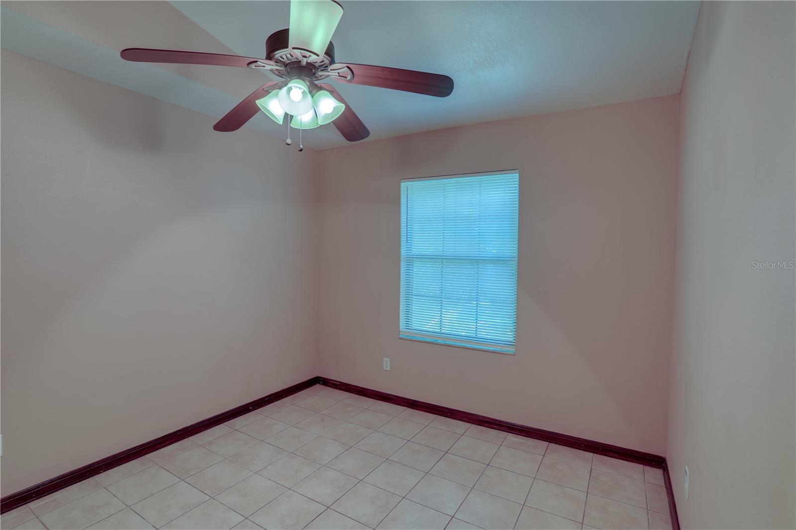 OAKLAND VILLAGE SEC 1 - Residential Lease