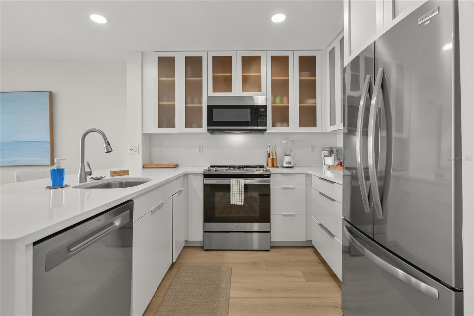 SUNSET ROYALE - Residential
