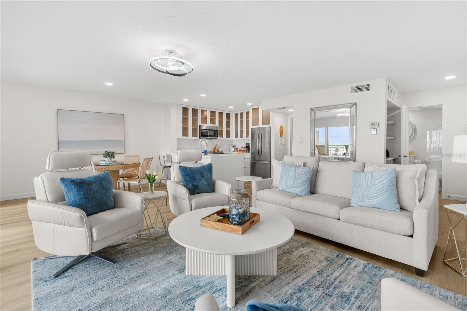 SUNSET ROYALE - Residential