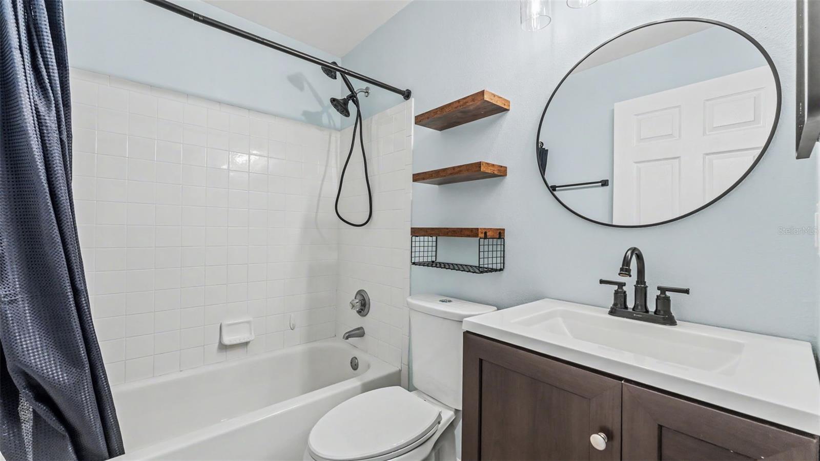 QUEENS COVE PH 02 - Residential
