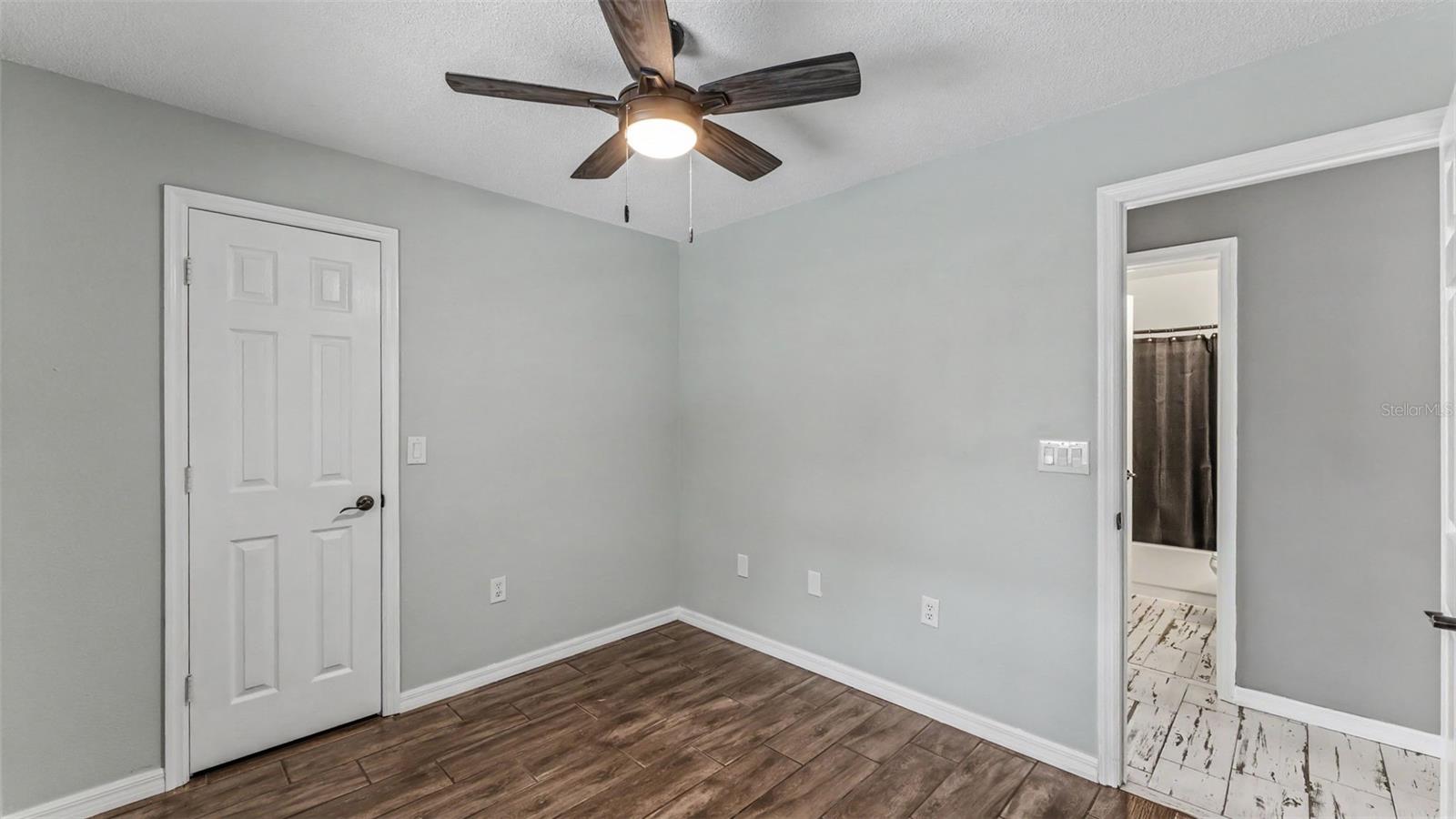 QUEENS COVE PH 02 - Residential