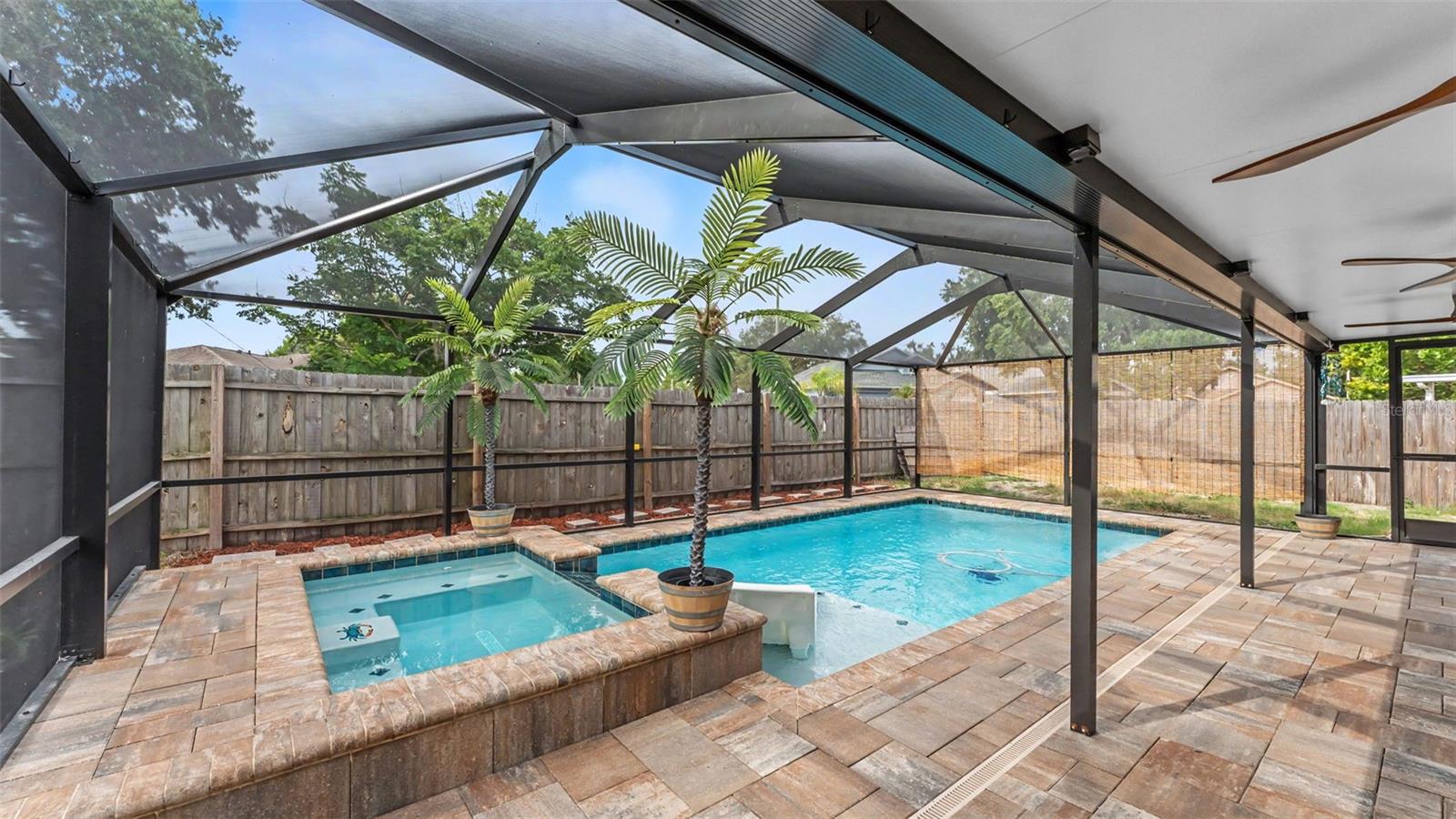 QUEENS COVE PH 02 - Residential