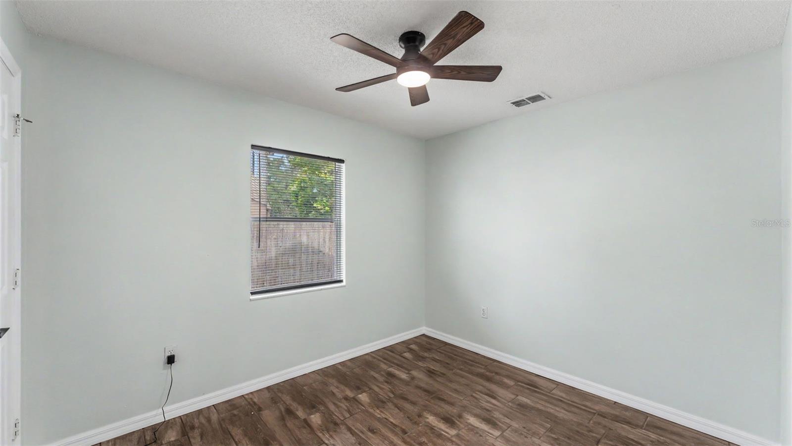 QUEENS COVE PH 02 - Residential