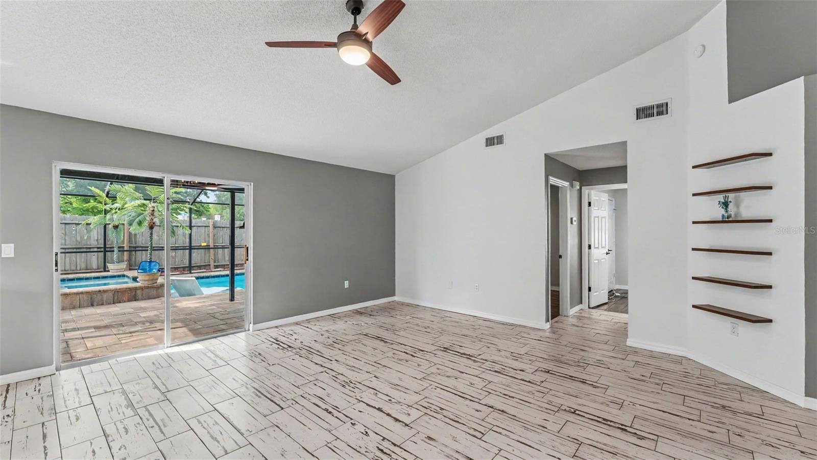QUEENS COVE PH 02 - Residential