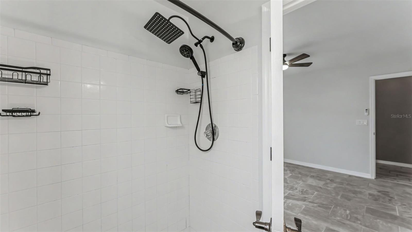 QUEENS COVE PH 02 - Residential