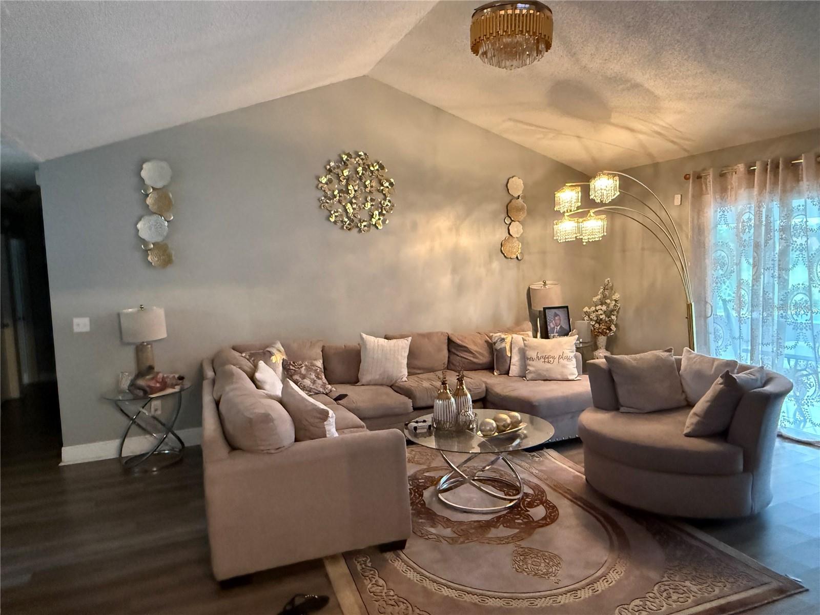 SILVER RIDGE PH 01 - Residential